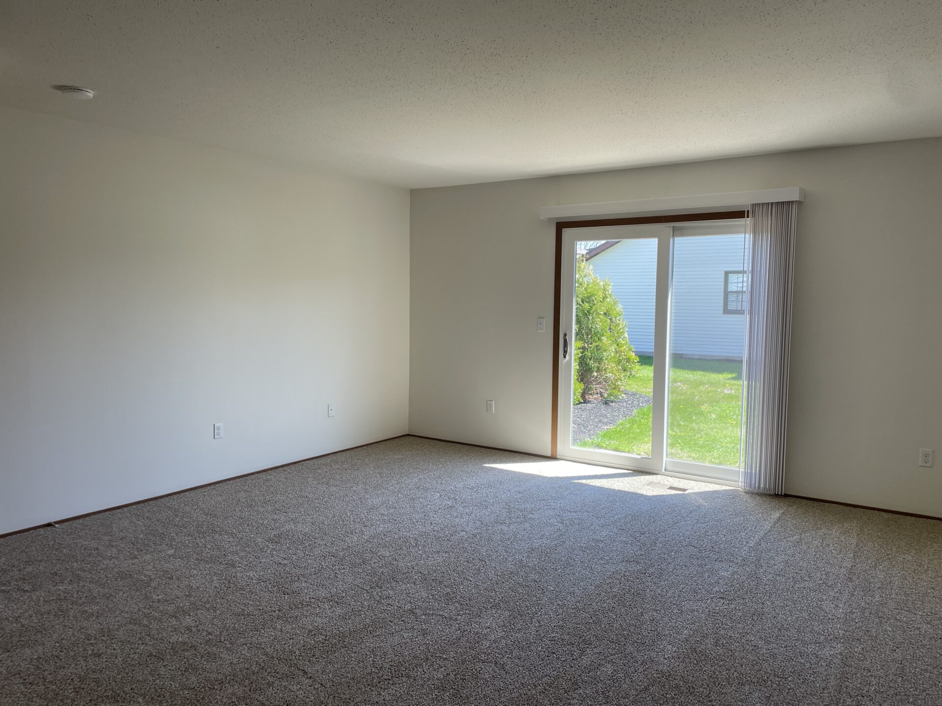 2703 Vineyard Drive