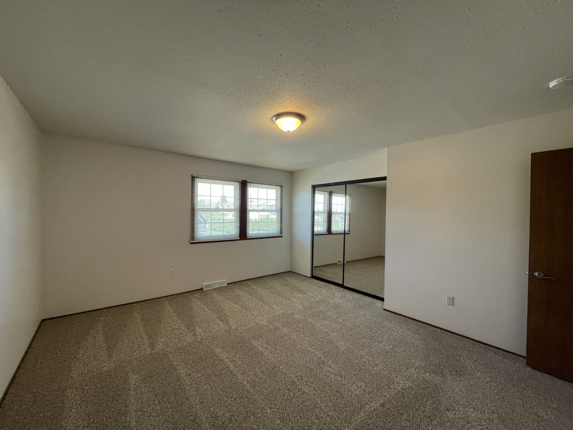 2703 Vineyard Drive